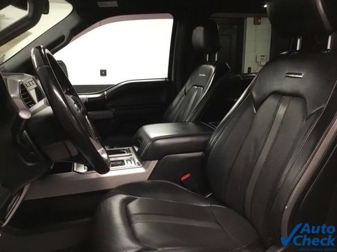 Used 2019 Ford F150 Platinum w/ Equipment Group 701A Luxury AWD/4WD image 30