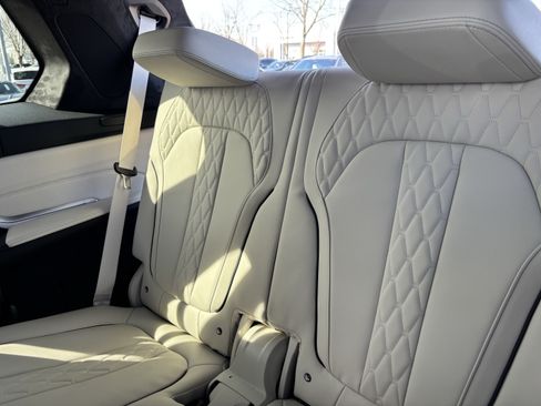 Used 2026 BMW X7 xDrive40i AWD/4WD image 34