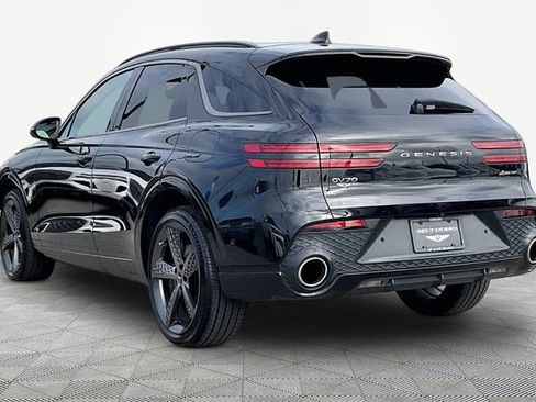 Used 2023 Genesis GV70 3.5T Sport w/ Sport Prestige Package AWD/4WD image 11