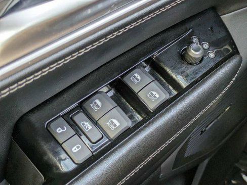 Certified 2024 Jeep Wagoneer Series II AWD/4WD image 25