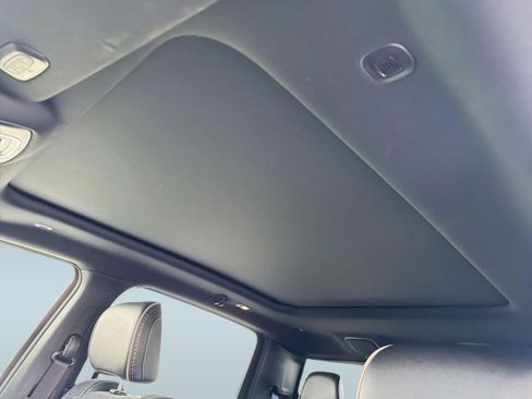 Used 2024 RAM 1500 Laramie image 14