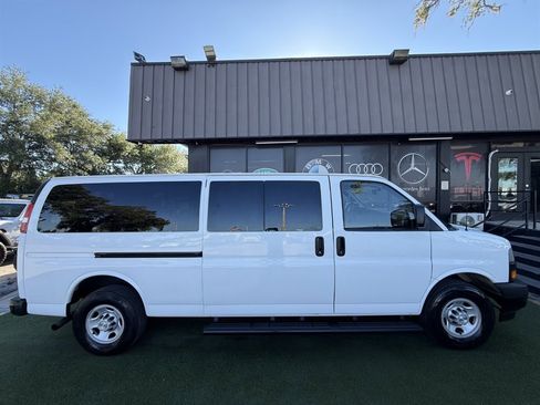 Used 2023 Chevrolet Express 3500 LS RWD image 8