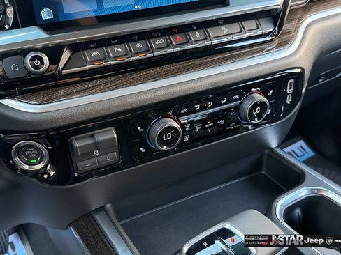 Used 2026 Chevrolet Silverado 1500 LT Trail Boss w/ LT Trail Boss Premium Package AWD/4WD image 20