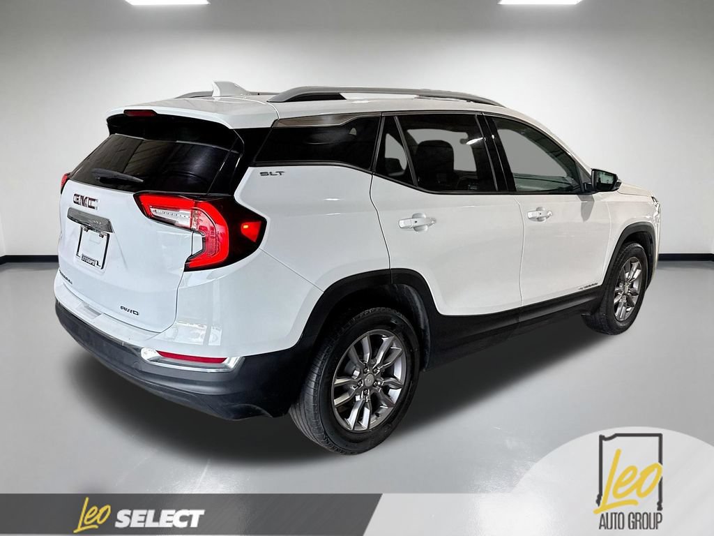 Used 2024 GMC Terrain SLT w/ LPO, Floor Liner Package AWD/4WD image 7
