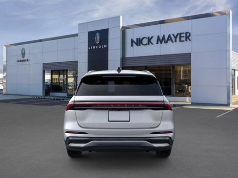 New 2026 Lincoln Nautilus Reserve image 5