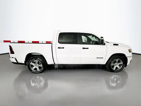 New 2026 RAM 1500 Express AWD/4WD image 8