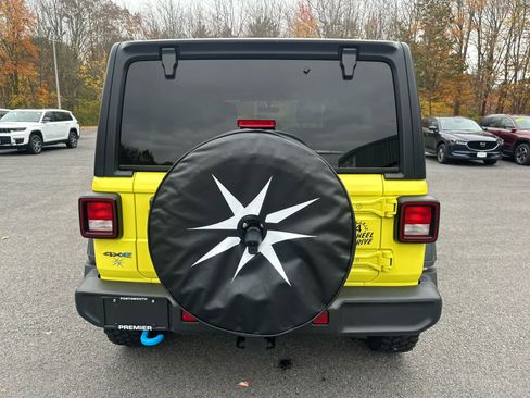 Used 2023 Jeep Wrangler Unlimited w/ Cold Weather Group image 10