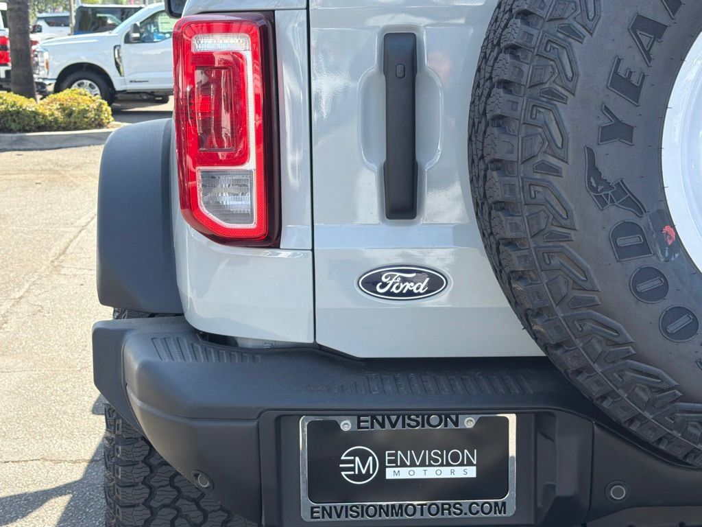 New 2026 Ford Bronco Heritage Edition AWD/4WD image 16