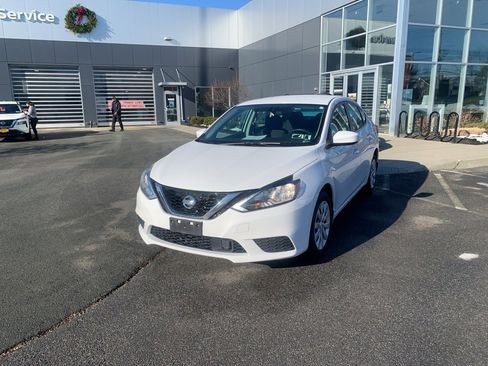 Used 2019 Nissan Sentra S image 3
