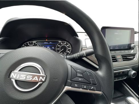 Used 2026 Nissan Altima 2.5 SV FWD image 38