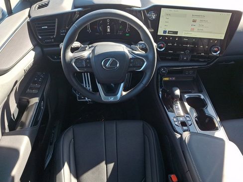 Used 2025 Lexus NX 450h+ F Sport image 12