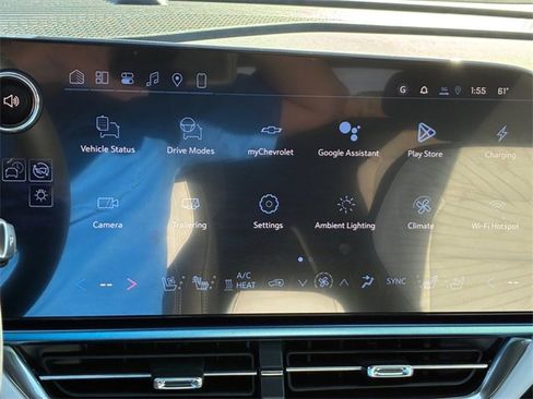 New 2026 Chevrolet Equinox EV LT image 25