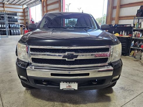 Used 2009 Chevrolet Silverado 1500 LT w/ Power Pack Plus AWD/4WD image 11