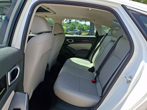 Used 2024 Honda Civic Touring image 12