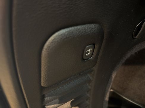 Used 2017 Jeep Grand Cherokee Altitude image 23