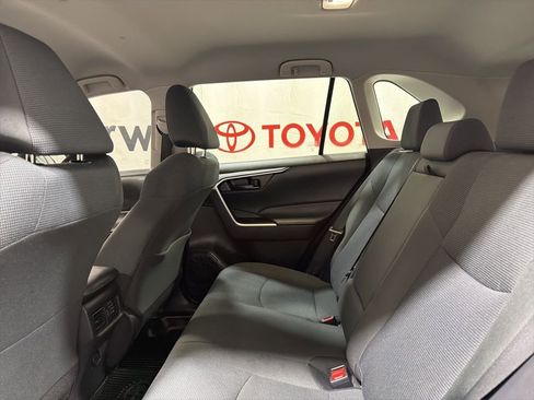 Used 2022 Toyota RAV4 LE image 20