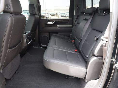 Used 2024 GMC Sierra 3500 SLT w/ SLT Premium Package AWD/4WD image 17