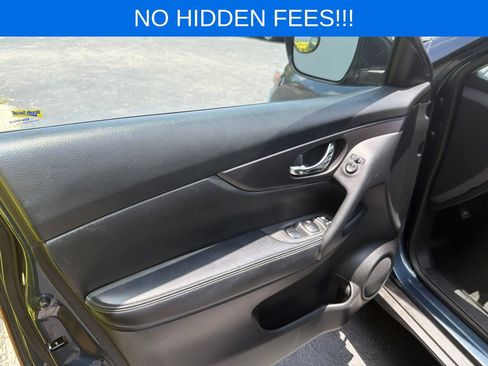 Used 2016 Nissan Rogue S AWD/4WD image 13