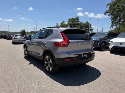 Certified 2026 Volvo XC40 B5 Plus AWD/4WD image 4