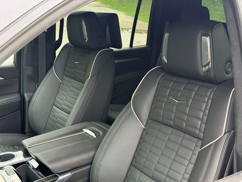 New 2026 Cadillac Escalade ESV V w/ LPO, ONYX Package AWD/4WD image 16