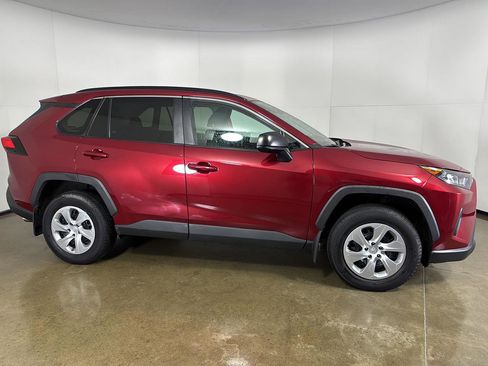 Used 2020 Toyota RAV4 LE w/ All Weather Liner Package AWD/4WD image 8