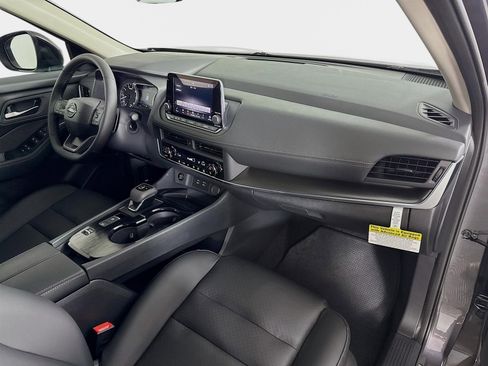New 2026 Nissan Rogue SV FWD image 29