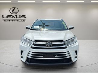 Used 2019 Toyota Highlander XLE AWD/4WD video 2