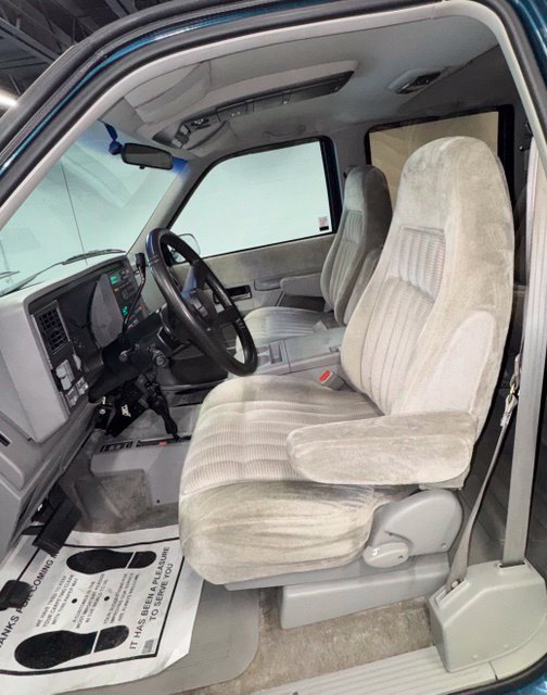 Used 1993 Chevrolet Suburban 4WD image 15