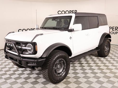 Used 2024 Ford Bronco Outer Banks image 12