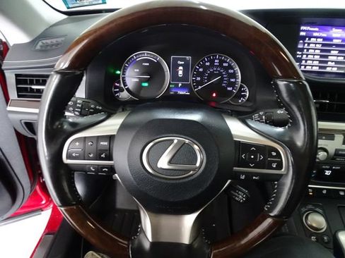 Used 2018 Lexus ES 300h FWD image 6
