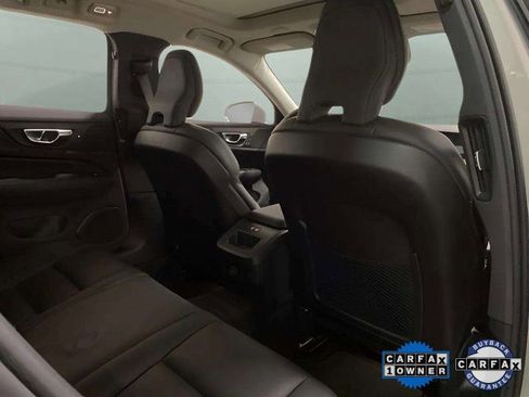 Used 2025 Volvo V60 B5 Cross Country Plus image 21