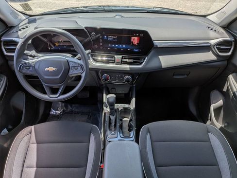Used 2024 Chevrolet TrailBlazer LT w/ Driver Confidence Package FWD image 25