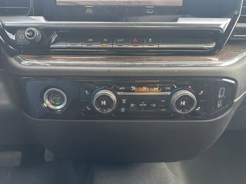 Used 2023 Chevrolet Silverado 1500 LT image 19