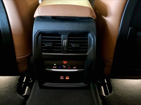 Used 2023 BMW i4 eDrive35 image 33