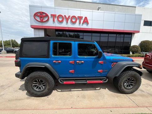 Used 2024 Jeep Wrangler Unlimited Rubicon w/ XTREMEE 35" Tire Package AWD/4WD image 2