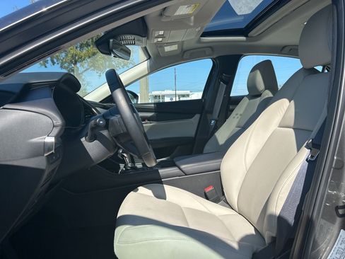 Used 2025 MAZDA MAZDA3 s image 2