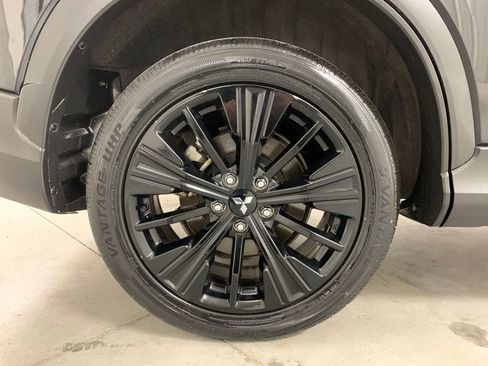 Used 2022 Mitsubishi Eclipse Cross LE image 23