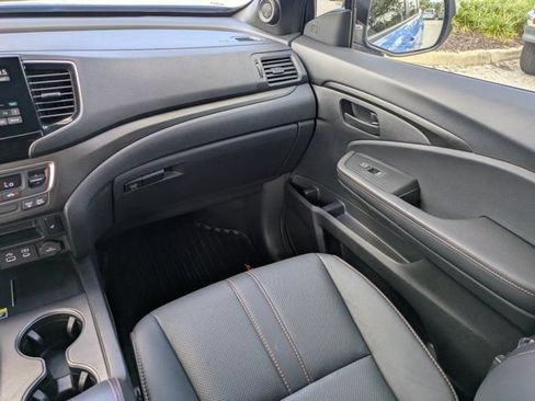 Used 2024 Honda Passport TrailSport image 17