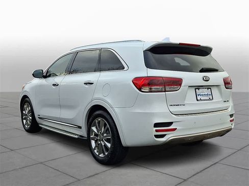 Used 2016 Kia Sorento SX image 22