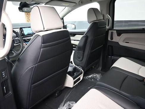 New 2026 Honda Odyssey Elite image 14