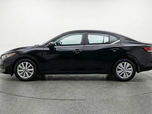 Used 2025 Nissan Sentra S image 5