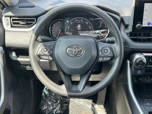 Certified 2025 Toyota RAV4 XLE FWD image 36