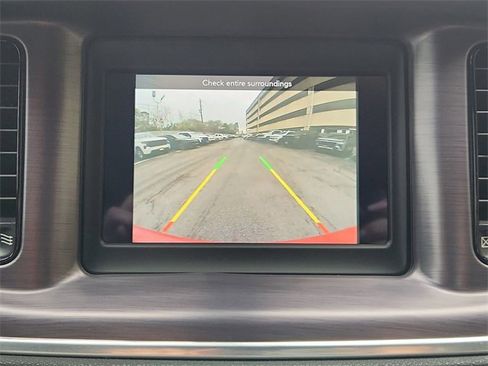 Used 2018 Dodge Charger SXT w/ Blacktop Package image 14