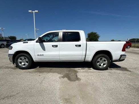Used 2025 RAM 1500 Big Horn AWD/4WD image 2