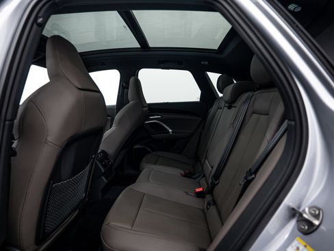 New 2025 Audi Q5 Premium Plus image 18