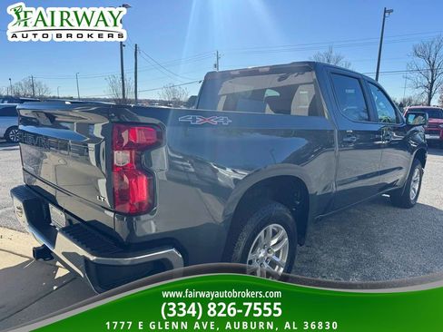 Used 2021 Chevrolet Silverado 1500 LT AWD/4WD image 6