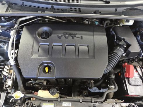 Used 2015 Toyota Corolla LE image 35