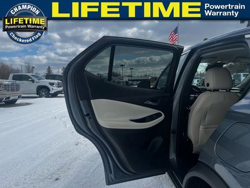 Used 2021 Buick Encore GX Preferred w/ Cold Weather Comfort Package image 27