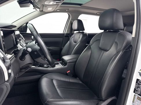 Used 2022 Kia Sorento S w/ Panoramic Sunroof Package image 19