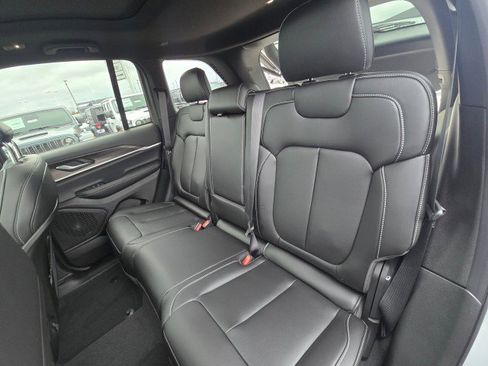 New 2025 Jeep Grand Cherokee Limited AWD/4WD image 21